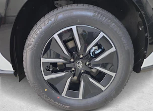 https://vehicle.imgix.net/4424634/2cb5f00a-6c2d-4d95-a3a1-bf0d5a7a5de2.jpg
