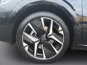 PEUGEOT 208 1.2 Hybrid 145 GT Exclusive