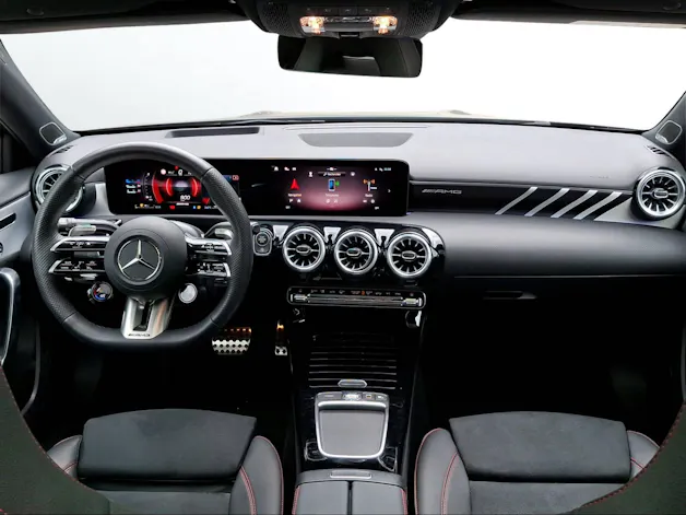 Mercedes-Benz A 250 AMG Line 4m