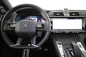 image du véhicule DS AUTOMOBILES 7 1.6 E-Tense Opéra