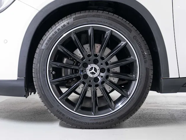 Mercedes-Benz GLA 250 4MATIC