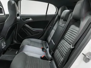 MERCEDES-BENZ GLA 250 4MATIC