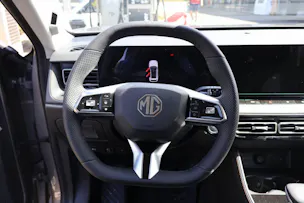 MG HS 1.5 PHEV Luxury