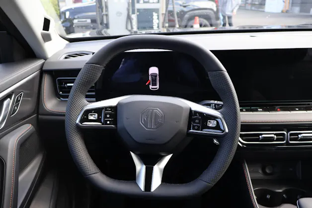 MG HS 1.5 Hybrid Luxury