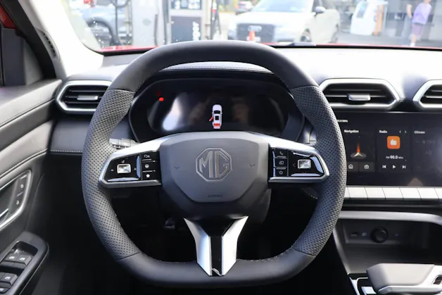 MG ZS 1.5 Hybrid+ Luxury