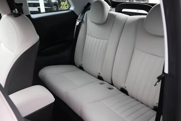 Fiat 500 Cabrio 1.0 Hybrid La Prima