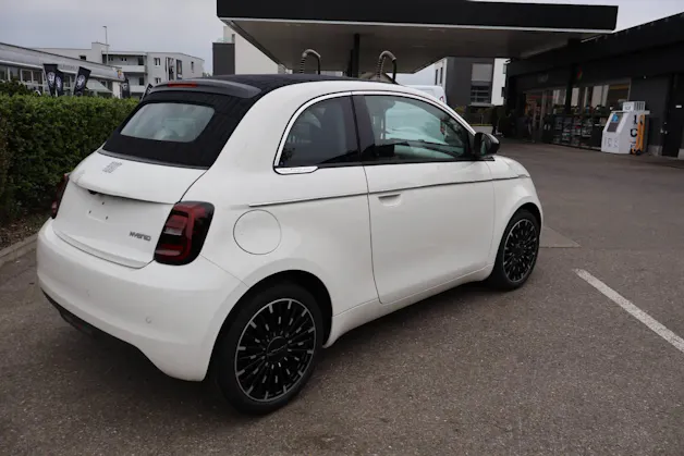 Fiat 500 Cabrio 1.0 Hybrid La Prima