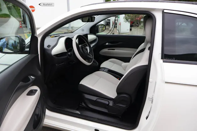 Fiat 500 Cabrio 1.0 Hybrid La Prima