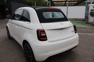 FIAT 500 Cabrio 1.0 Hybrid La Prima
