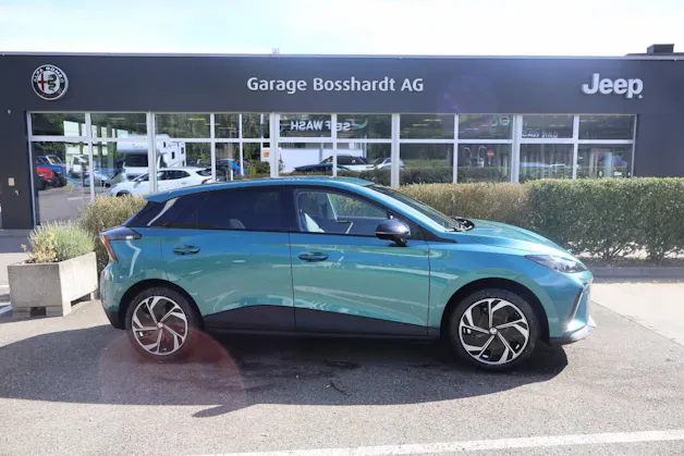 MG 4 64kWh Premium