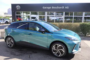 MG 4 64kWh Premium