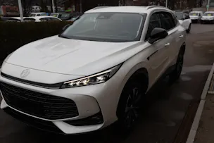 MG HS 1.5 Hybrid Luxury