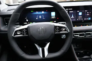 MG HS 1.5 Hybrid Luxury