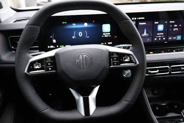 MG HS 1.5 Hybrid Luxury
