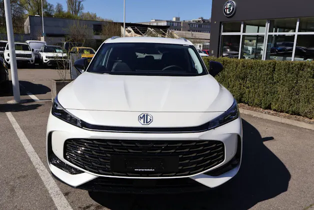 MG HS 1.5 PHEV Luxury