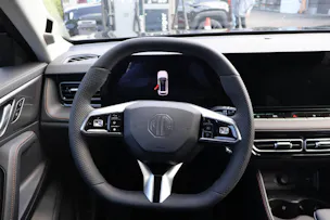 MG HS 1.5 Hybrid Luxury