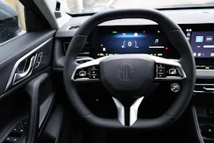 MG HS 1.5 Hybrid Luxury