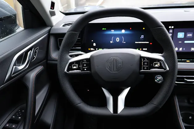 MG HS 1.5 Hybrid Luxury