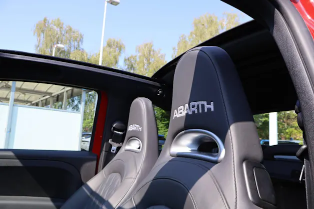 Fiat 695 Abarth 1.4 T-Jet 180 Turismo