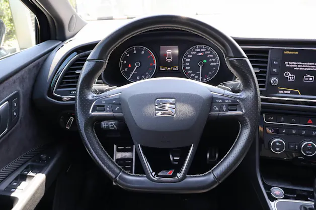 SEAT Leon ST 2.0 TSI 300 Cupra 4Drive DSG