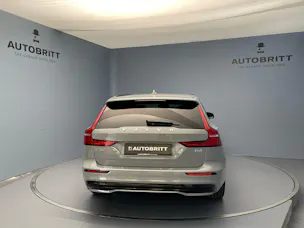 VOLVO V60 2.0 B4 Ultra Dark