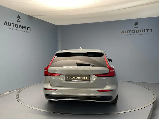 Volvo V60 2.0 B4 Ultra Dark