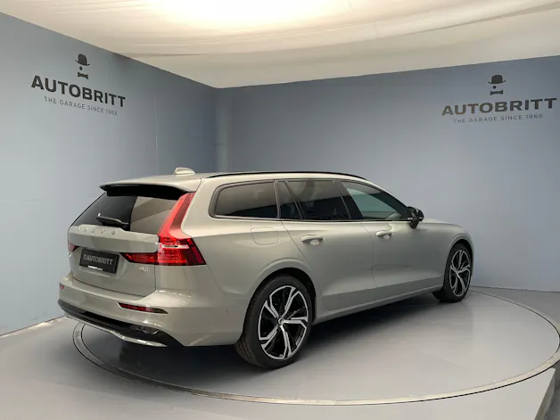 Volvo V60 2.0 B4 Ultra Dark