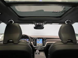 VOLVO V60 2.0 B4 Ultra Dark