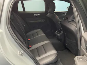 VOLVO V60 2.0 B4 Ultra Dark
