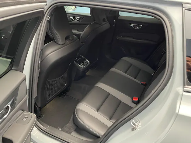 Volvo V60 2.0 B4 Ultra Dark
