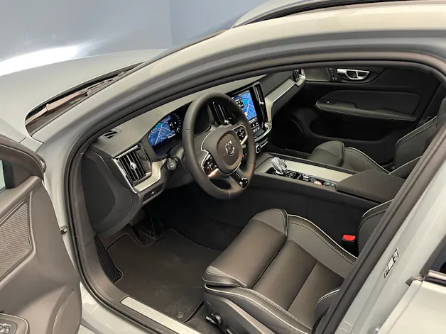 Volvo V60 2.0 B4 Ultra Dark