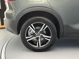 VOLVO XC40 2.0 B3 MH Plus Dark