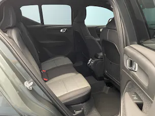 VOLVO XC40 2.0 B3 MH Plus Dark