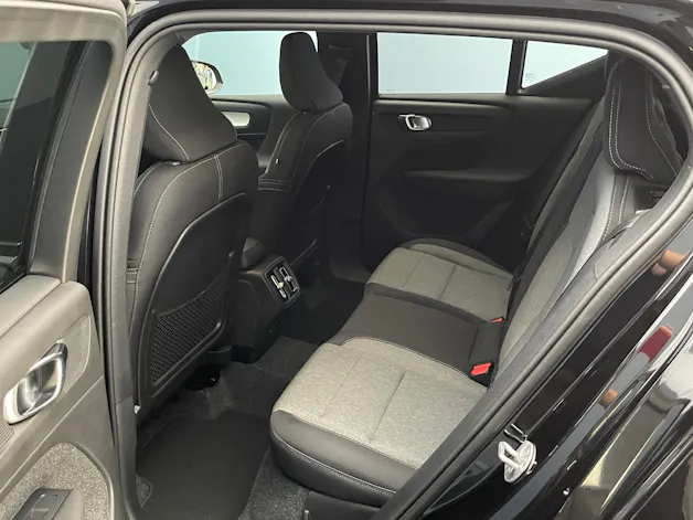 Volvo XC40 2.0 B3 MH Plus Dark