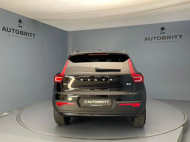 Volvo XC40 2.0 B3 MH Plus Dark