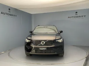 VOLVO XC40 2.0 B3 MH Plus Dark