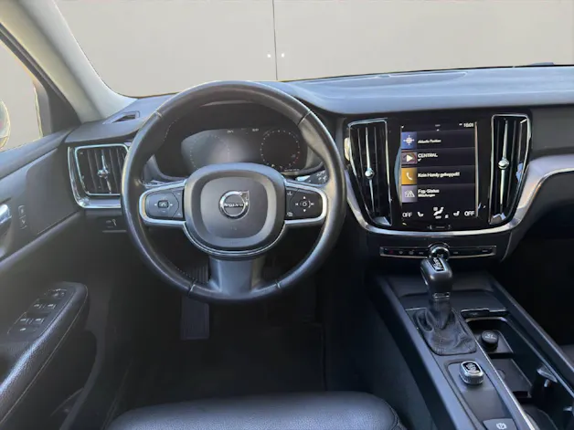 Volvo V60 2.0 T6 Momentum AWD