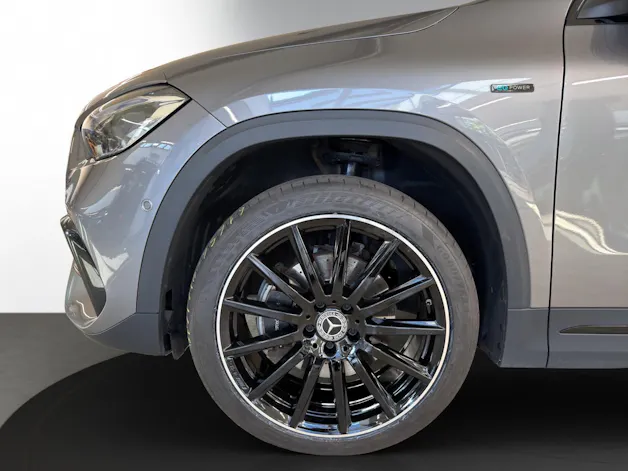 Mercedes-Benz GLA 250e AMG Line 8G-DCT