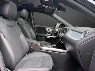 MERCEDES-BENZ GLA 220d 4Matic 8G-DCT