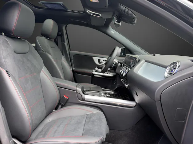 MERCEDES-BENZ GLA 220d 4Matic 8G-DCT