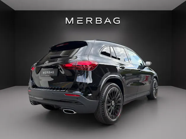 MERCEDES-BENZ GLA 220d 4Matic 8G-DCT