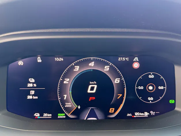 Cupra Terramar 1.5 e-Hybrid 204 PS *** ANHÄNGERKUPPLUNG & PANORAMADACH ***