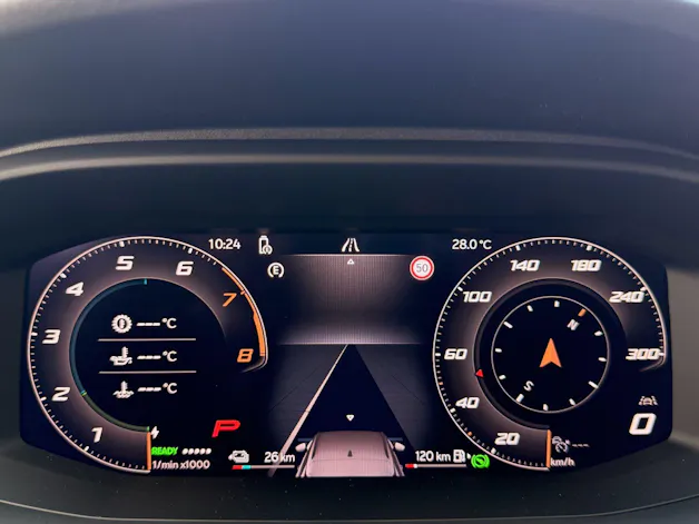 Cupra Terramar 1.5 e-Hybrid 204 PS *** ANHÄNGERKUPPLUNG & PANORAMADACH ***