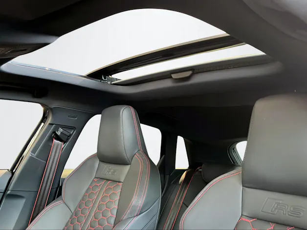 Audi RS 3 SB quattro S tronic 2500ccm 400PS/294kW 5 Zylinder TFSI Benzin