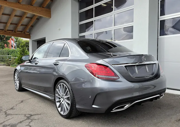 Mercedes-Benz C 220 d AMG Line 4Matic 9G-Tronic
