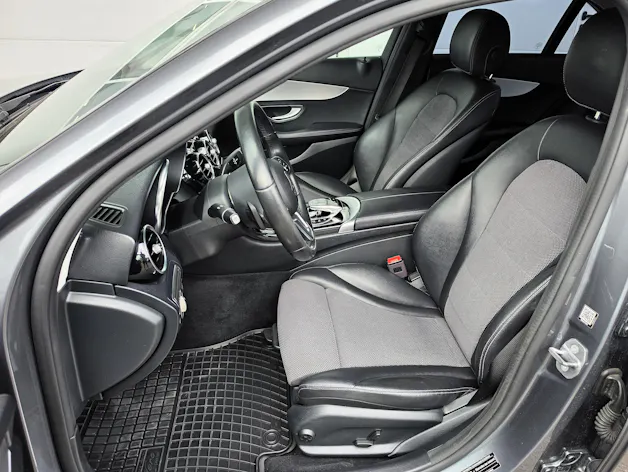 Mercedes-Benz C 220 d AMG Line 4Matic 9G-Tronic
