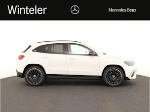 MERCEDES-BENZ GLA 200 Night Star 7G-D