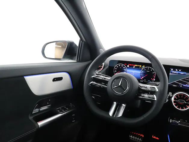 Mercedes-Benz GLA 200 Night Star 7G-D
