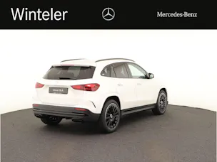 MERCEDES-BENZ GLA 200 Night Star 7G-D