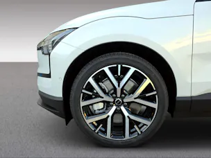 Volvo EX30 P8 69 kWh AWD Black Edition